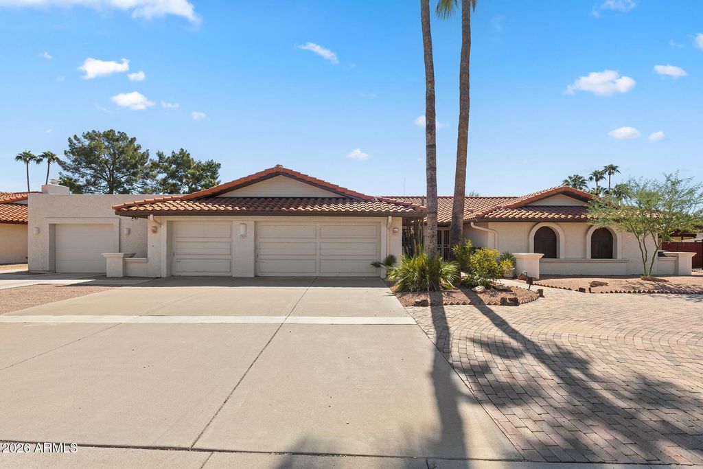 7525 E LARKSPUR Drive, Scottsdale, AZ 85260 — photo 2