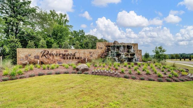 635 RIVERDALE DR, Oakland, TN 38060