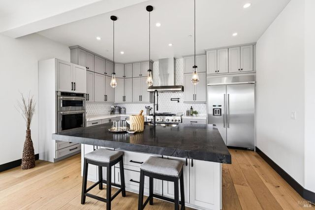 3938 Shelter Glen Way, Santa Rosa, CA 95404