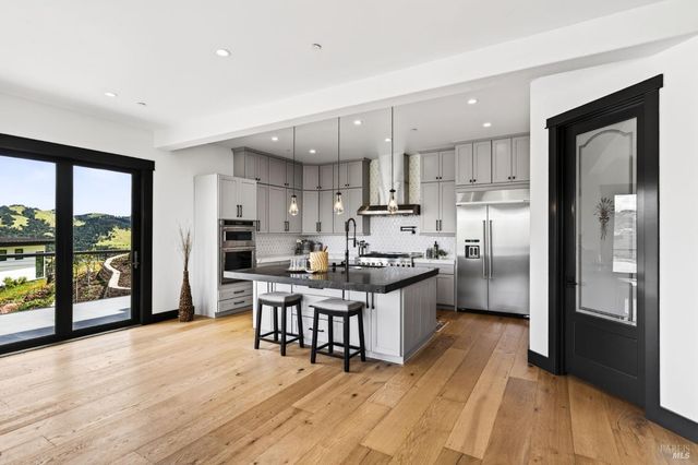 3938 Shelter Glen Way, Santa Rosa, CA 95404