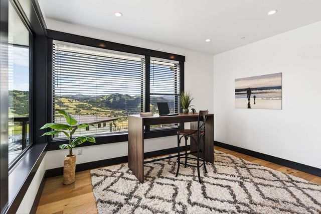 3938 Shelter Glen Way, Santa Rosa, CA 95404