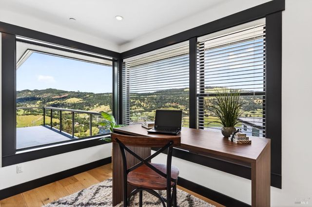 3938 Shelter Glen Way, Santa Rosa, CA 95404