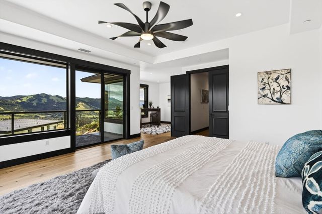 3938 Shelter Glen Way, Santa Rosa, CA 95404