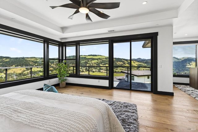 3938 Shelter Glen Way, Santa Rosa, CA 95404