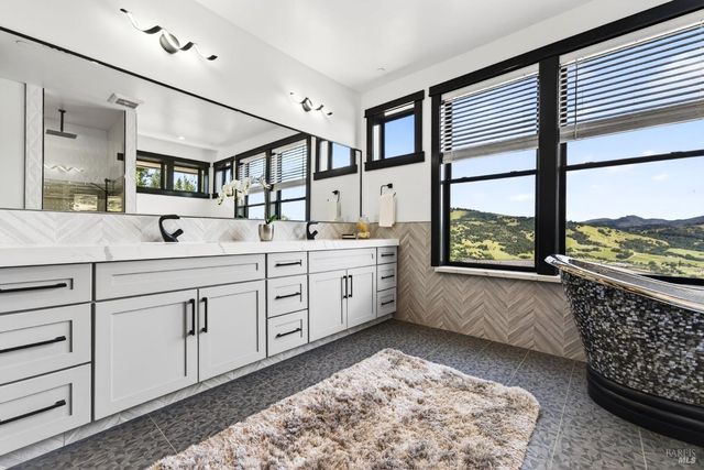 3938 Shelter Glen Way, Santa Rosa, CA 95404