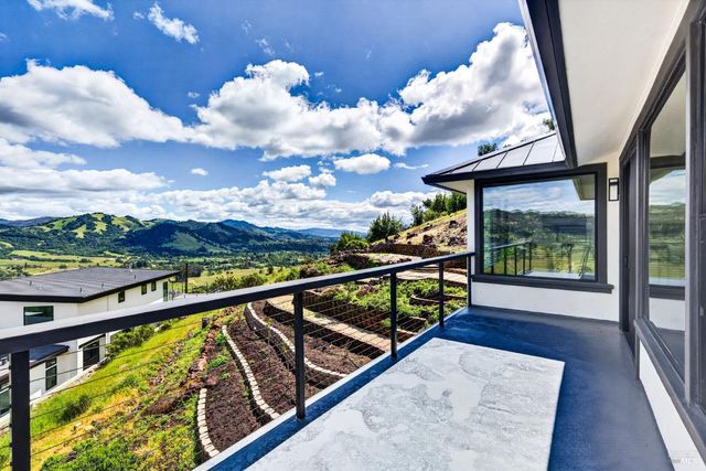 3938 Shelter Glen Way, Santa Rosa, CA 95404