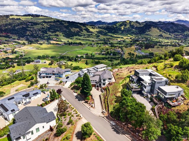 3938 Shelter Glen Way, Santa Rosa, CA 95404