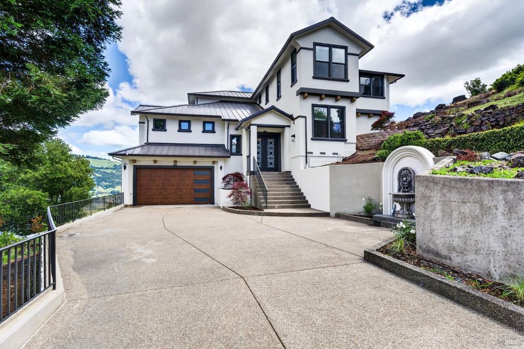 3938 Shelter Glen Way, Santa Rosa, CA 95404