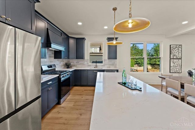 1570 St Leger Place, Cincinnati, OH 45207