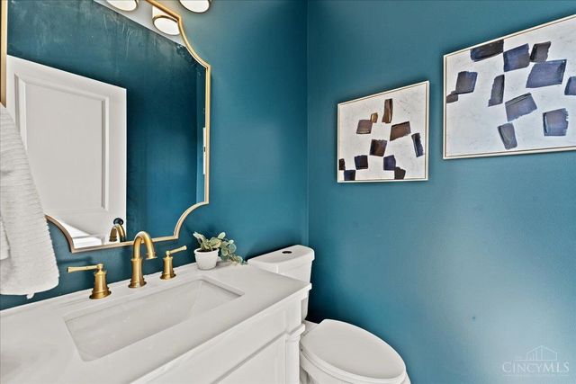 1570 St Leger Place, Cincinnati, OH 45207
