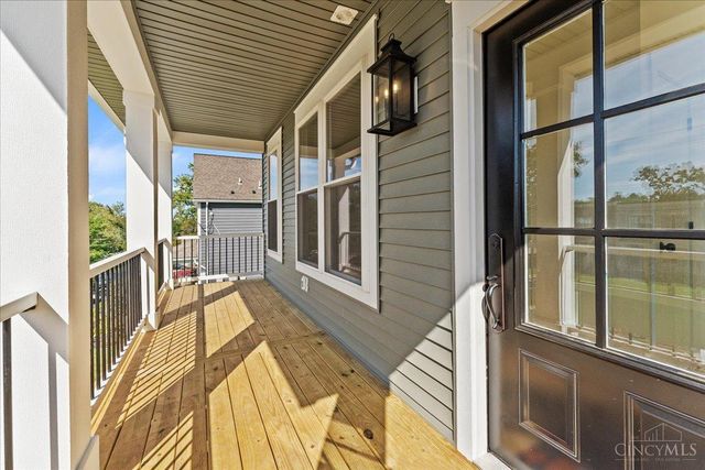 1570 St Leger Place, Cincinnati, OH 45207