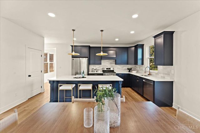 1570 St Leger Place, Cincinnati, OH 45207