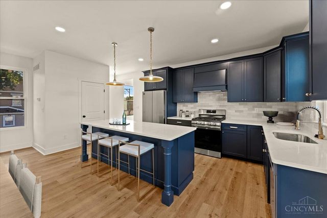 1570 St Leger Place, Cincinnati, OH 45207