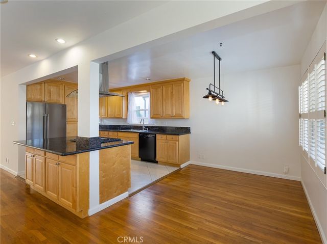 7024 Alverstone, Los Angeles, CA 90045