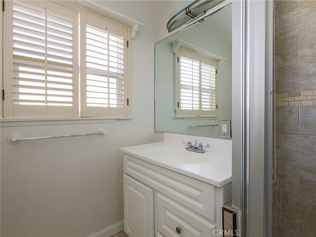 7024 Alverstone, Los Angeles, CA 90045