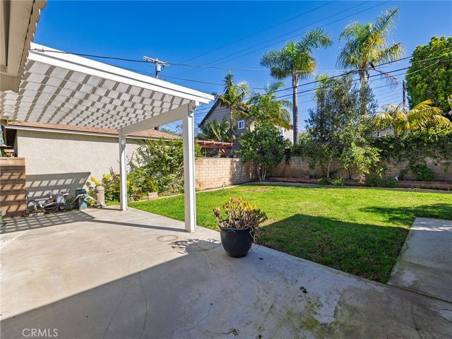 7024 Alverstone, Los Angeles, CA 90045