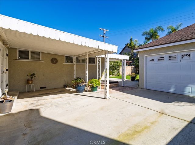 7024 Alverstone, Los Angeles, CA 90045