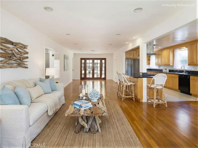 7024 Alverstone, Los Angeles, CA 90045