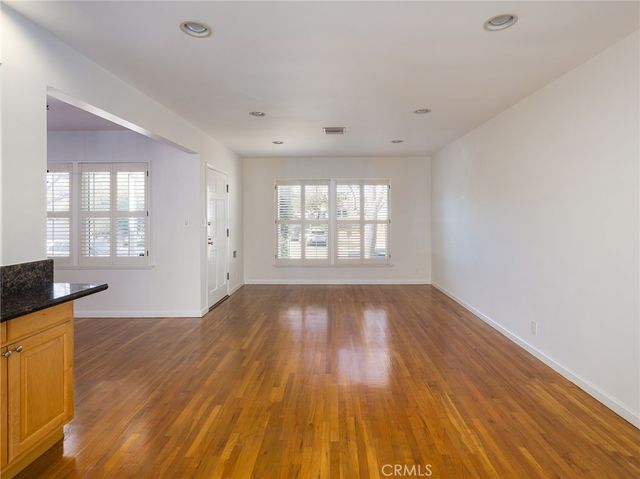 7024 Alverstone, Los Angeles, CA 90045