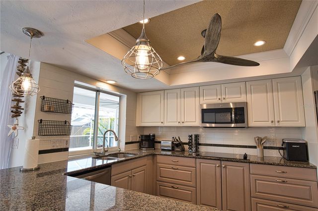 815 ACADIA ROAD, Venice, FL 34293