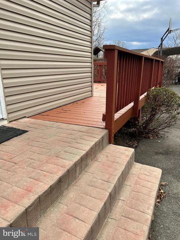 5502 LARCH ST, Fredericksburg, VA 22407