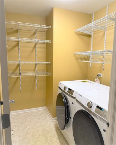 852 Beech Drive, Elgin, IL 60120