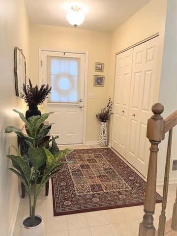 852 Beech Drive, Elgin, IL 60120