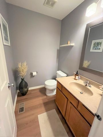 852 Beech Drive, Elgin, IL 60120