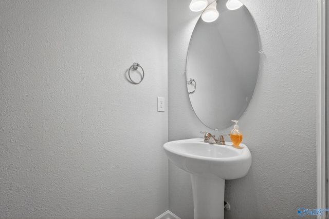 124 Dormont Drive, Huntsville, AL 35810