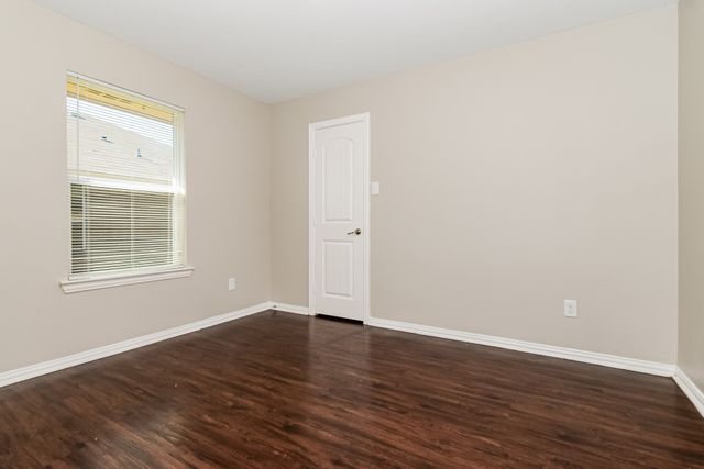 1818 Willowbrook Drive, Terrell, TX 75160