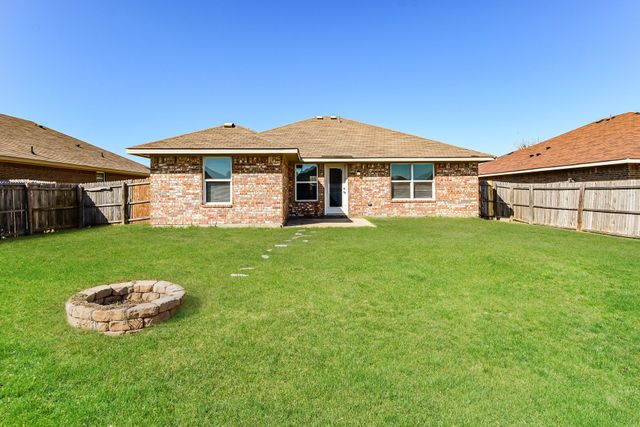 1818 Willowbrook Drive, Terrell, TX 75160