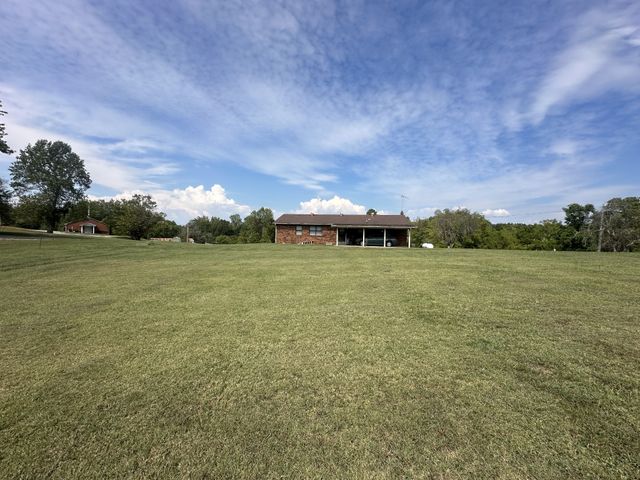 552 Pea Ridge Rd, Chestnut Mound, TN 38552