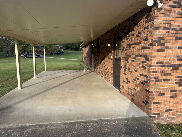 552 Pea Ridge Rd, Chestnut Mound, TN 38552