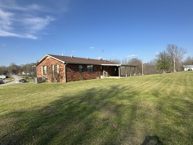 552 Pea Ridge Rd, Chestnut Mound, TN 38552
