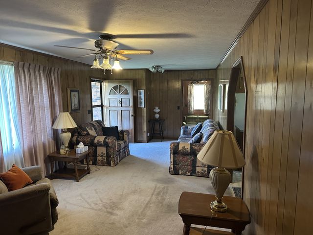 552 Pea Ridge Rd, Chestnut Mound, TN 38552