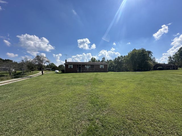 552 Pea Ridge Rd, Chestnut Mound, TN 38552