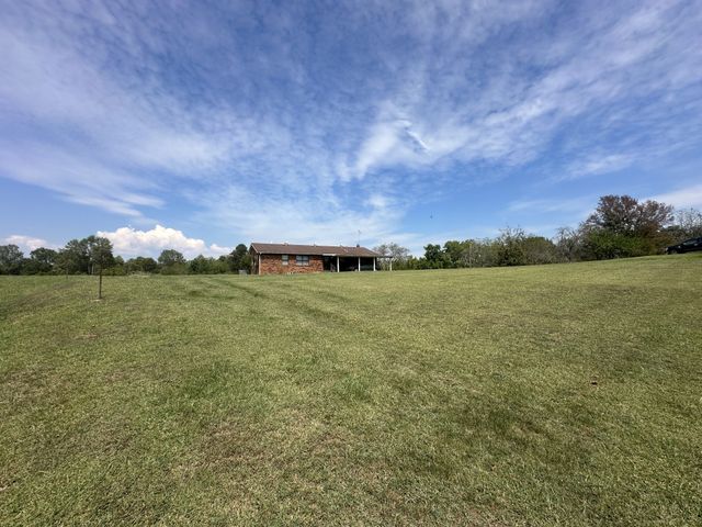 552 Pea Ridge Rd, Chestnut Mound, TN 38552