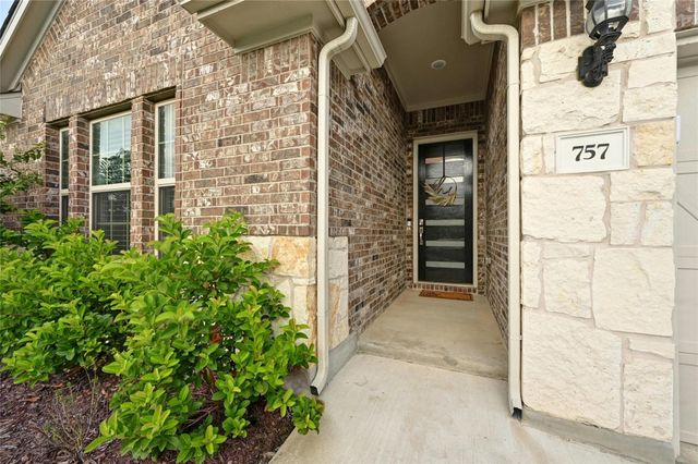 757 Cherrystone LOOP, Buda, TX 78610
