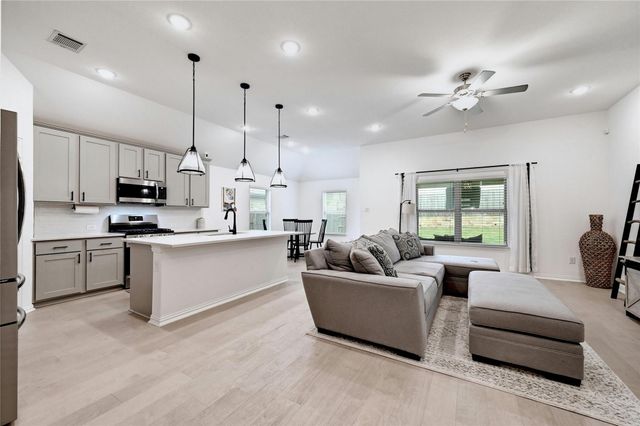 757 Cherrystone LOOP, Buda, TX 78610
