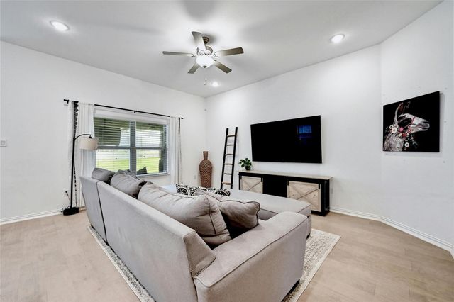 757 Cherrystone LOOP, Buda, TX 78610
