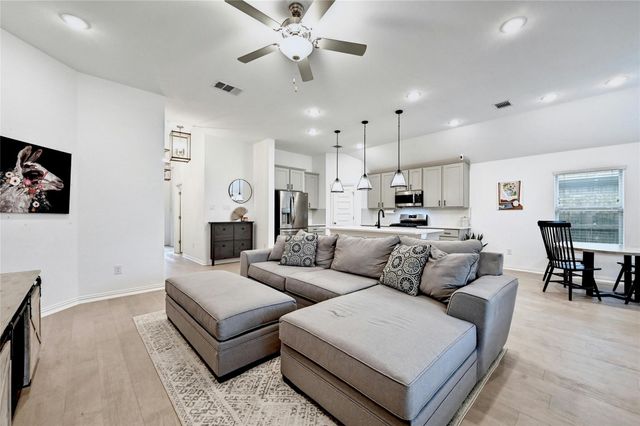 757 Cherrystone LOOP, Buda, TX 78610
