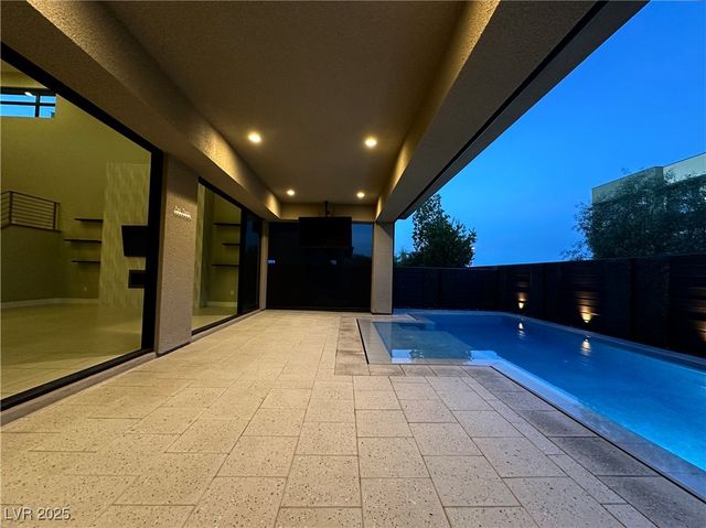 20 Garden Rain Drive, Las Vegas, NV 89135