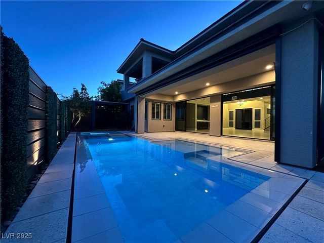 20 Garden Rain Drive, Las Vegas, NV 89135