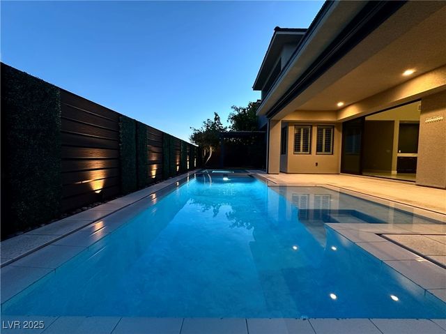 20 Garden Rain Drive, Las Vegas, NV 89135