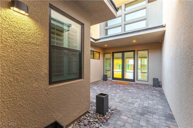 20 Garden Rain Drive, Las Vegas, NV 89135