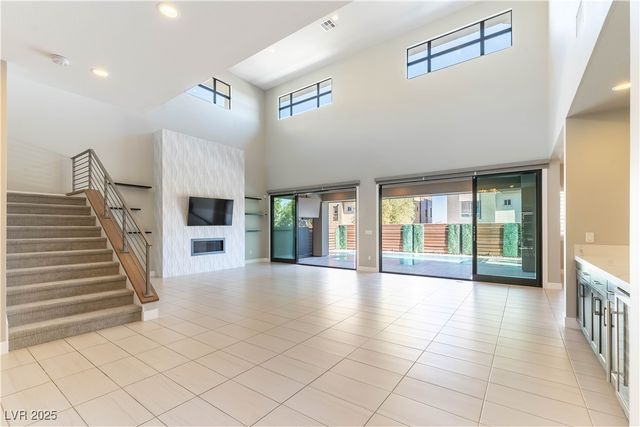 20 Garden Rain Drive, Las Vegas, NV 89135