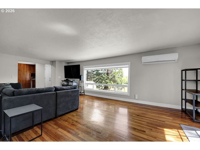 88234 RICHMOND St, Eugene, OR 97402