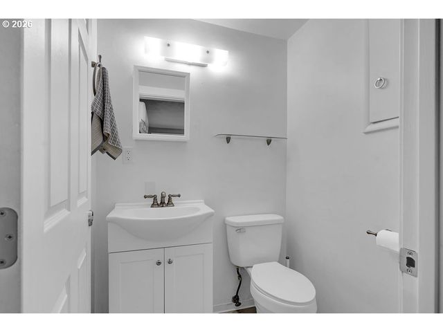 88234 RICHMOND St, Eugene, OR 97402