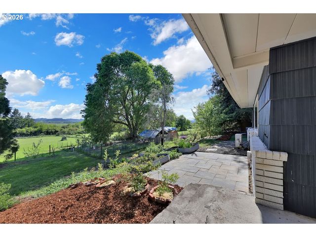 88234 RICHMOND St, Eugene, OR 97402