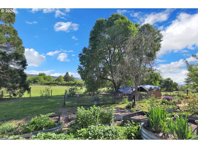 88234 RICHMOND St, Eugene, OR 97402